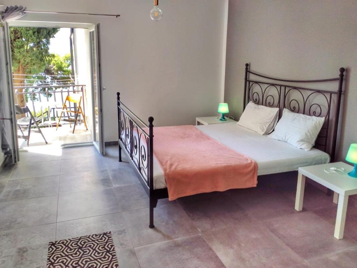 Minimalistic Oasis By The Sea In Stanici *
